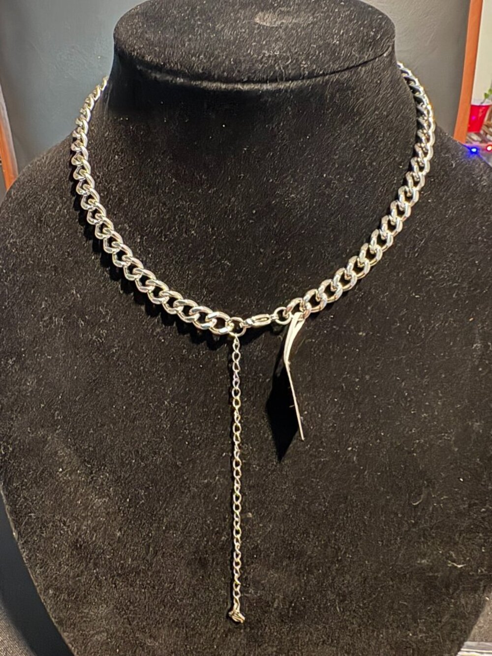 HARLEY DAVIDSON OUTLINE BAR & SHIELD NECKLACE